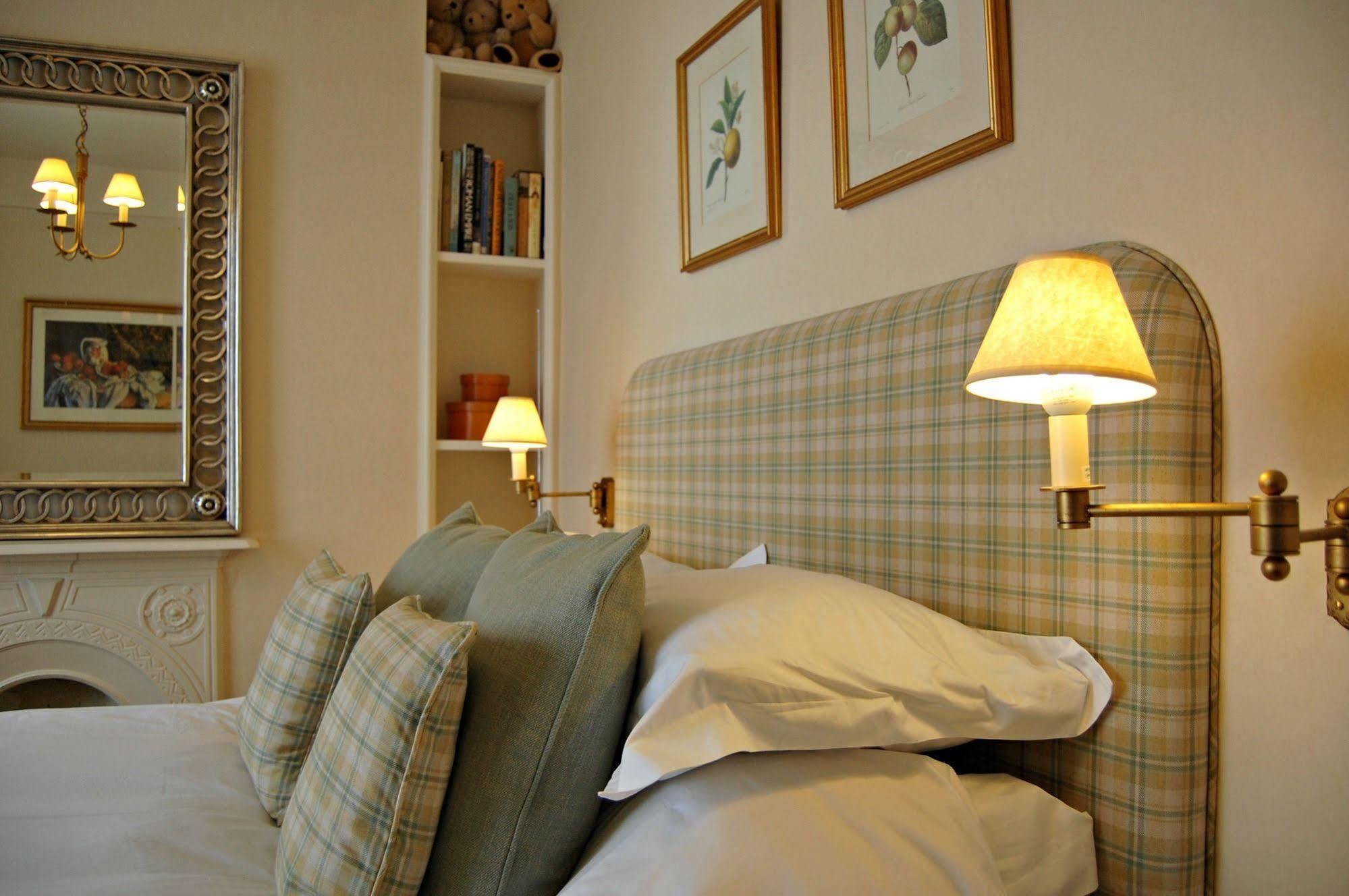 Hotel The Old Vicarage Dolfor Newtown  Esterno foto