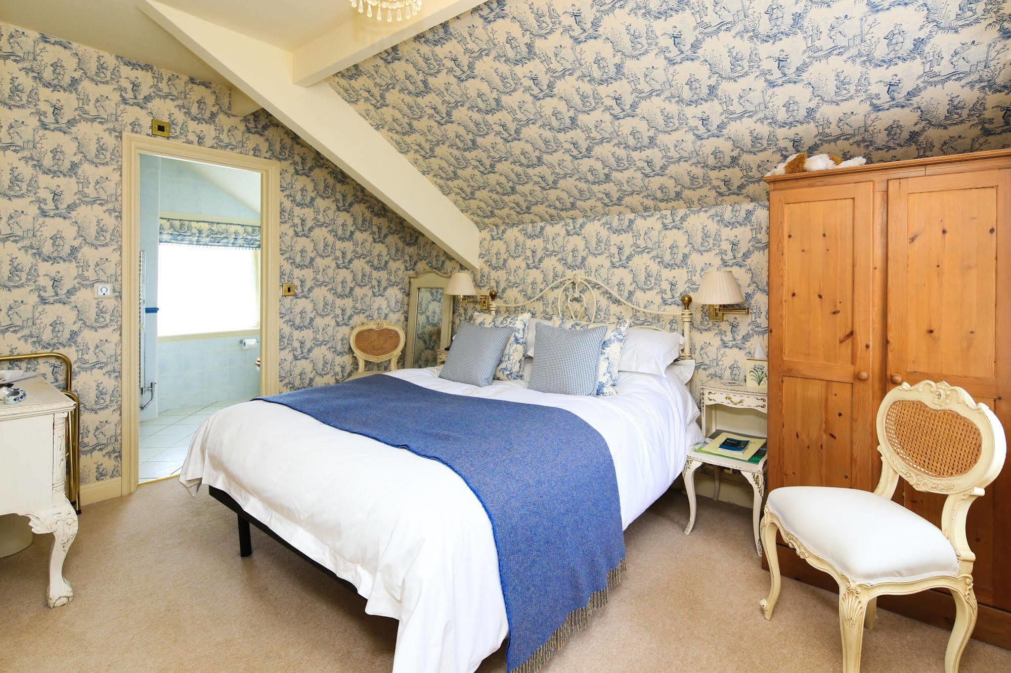 Hotel The Old Vicarage Dolfor Newtown  Esterno foto
